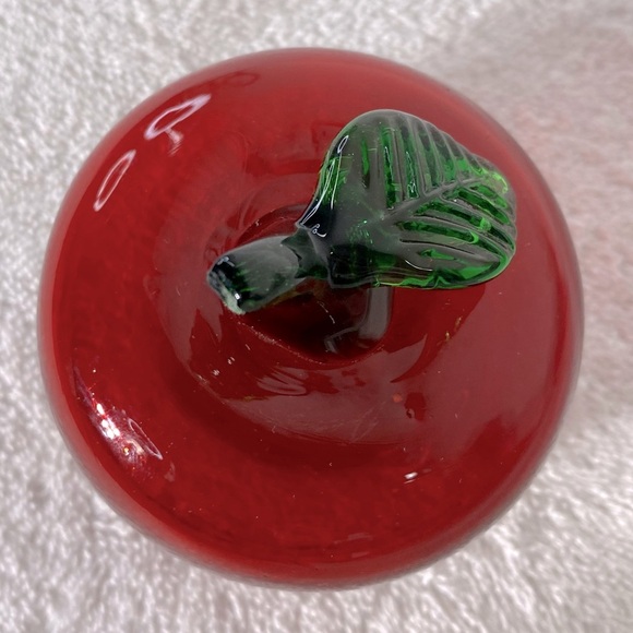 Vintage Vibrant Red & Green Glass Apple Sculpture Glass Art - Picture 10 of 10